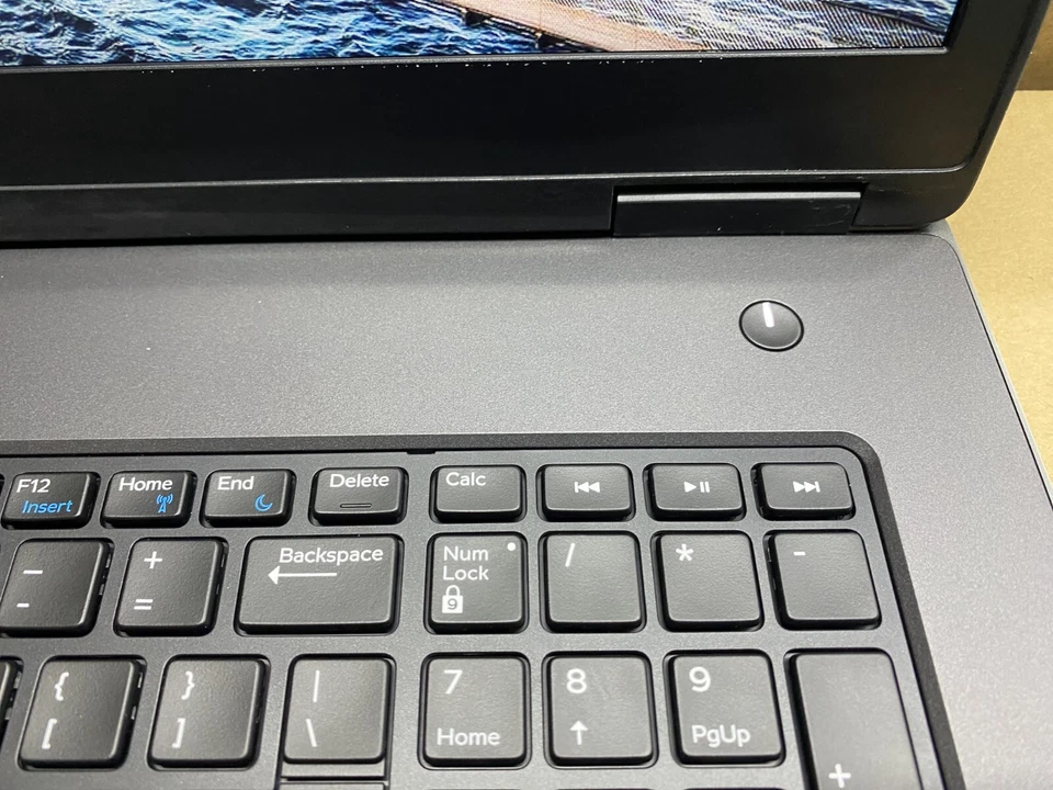 Dell Precision 7740 Workstation Laptop17.3" UHDi7-9850H RTX4000 64GBRAM 1TBSSD - Image 4 of 4