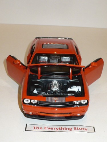 Maisto 08 Dodge Challenger SRT 6.1 HEMI 1:24 ORANGE USA KOSTENLOSER VERSAND - Bild 3 von 5