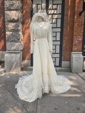 Vtg 1970 1980s Cream Long Bell Sleeve Prairie Boho Wedding Dress Long Train Veil