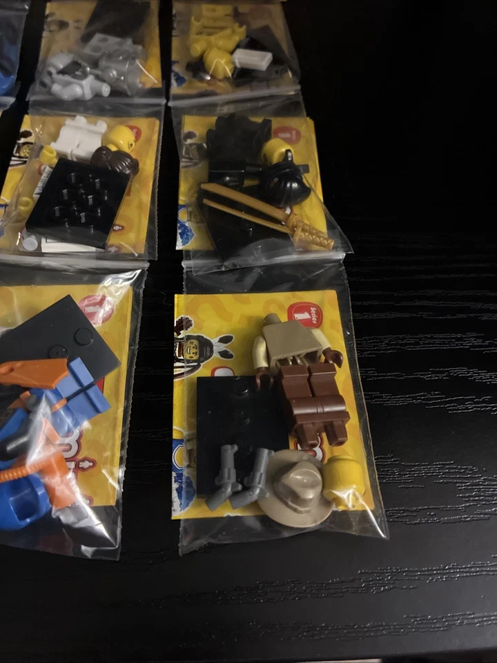 LEGO SERIES 1 Collectible Minifigures 8683 - Complete Set of 16 (SEALED) - Image 4 of 4