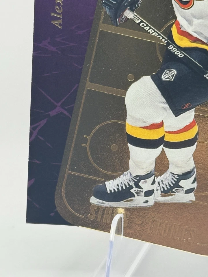 1995-96 SP Stars/Etoiles Die-Cut Gold Parallel Alexander Mogilny #E28 - Image 4 of 4