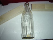 Bouteille de Coca Cola transparente sans dépôt, 1975, 16 oz. avec bouchon 