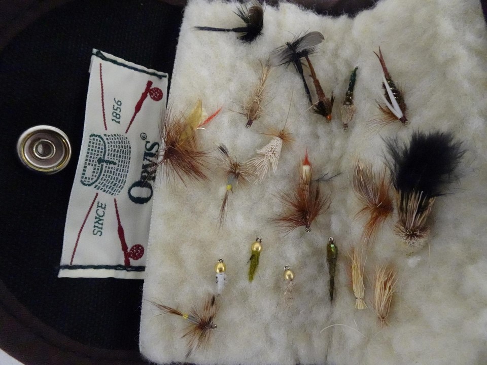 Mixed Lot 85 Fly Fishing Flies Wooly Worm Nymph Dry Bead Head Streamers