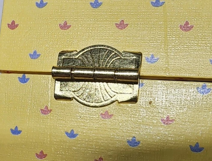 Picture 12 of 24