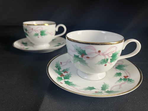 Mikasa Christmas Holly Cup & Saucer Set of 2 - 2 7/8”H x 3 5/8”W