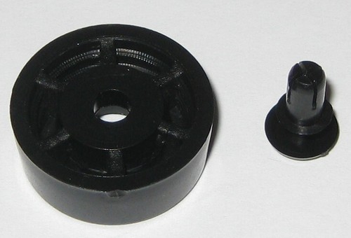 4 X Essentra FF-009-P4X7B Black Mounting Foot / Rivet - 21mm Dia. X 8mm H - Picture 4 of 7