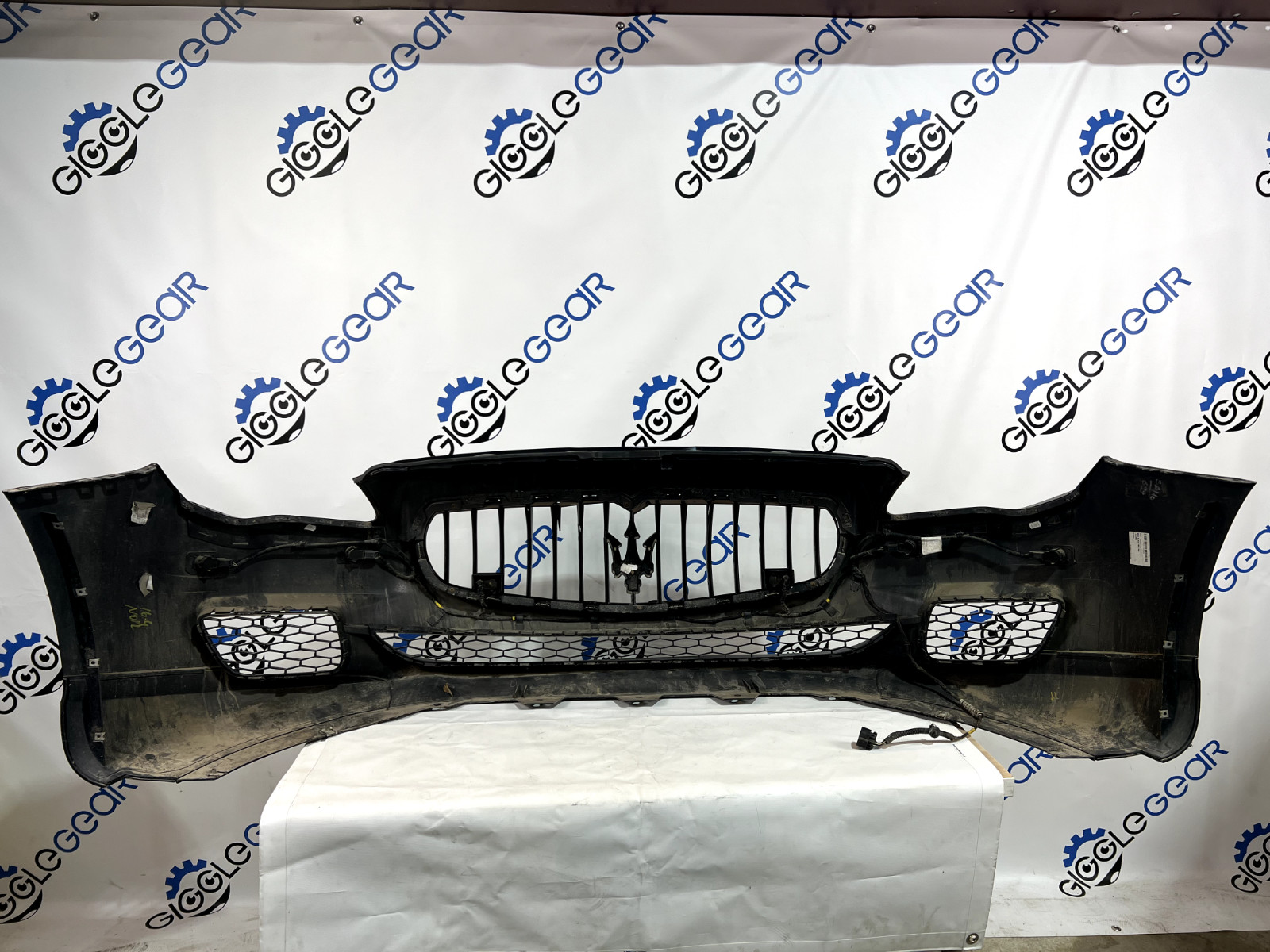 2014-2016 Maserati Quattroporte Front Bumper Cover W/ Grilles & Park Sensors OEM