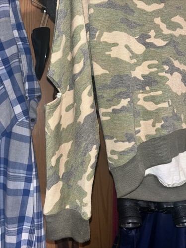 NWT Joe’s Jeans Girl's The High-Low Sweatshirt (Big Kids) Camo Print small (7) - Picture 3 of 5