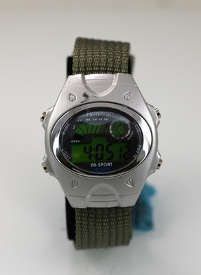 Armitron Herren Uhr All Sport Datum Licht Alarm Grün Nylon 50m Quarz