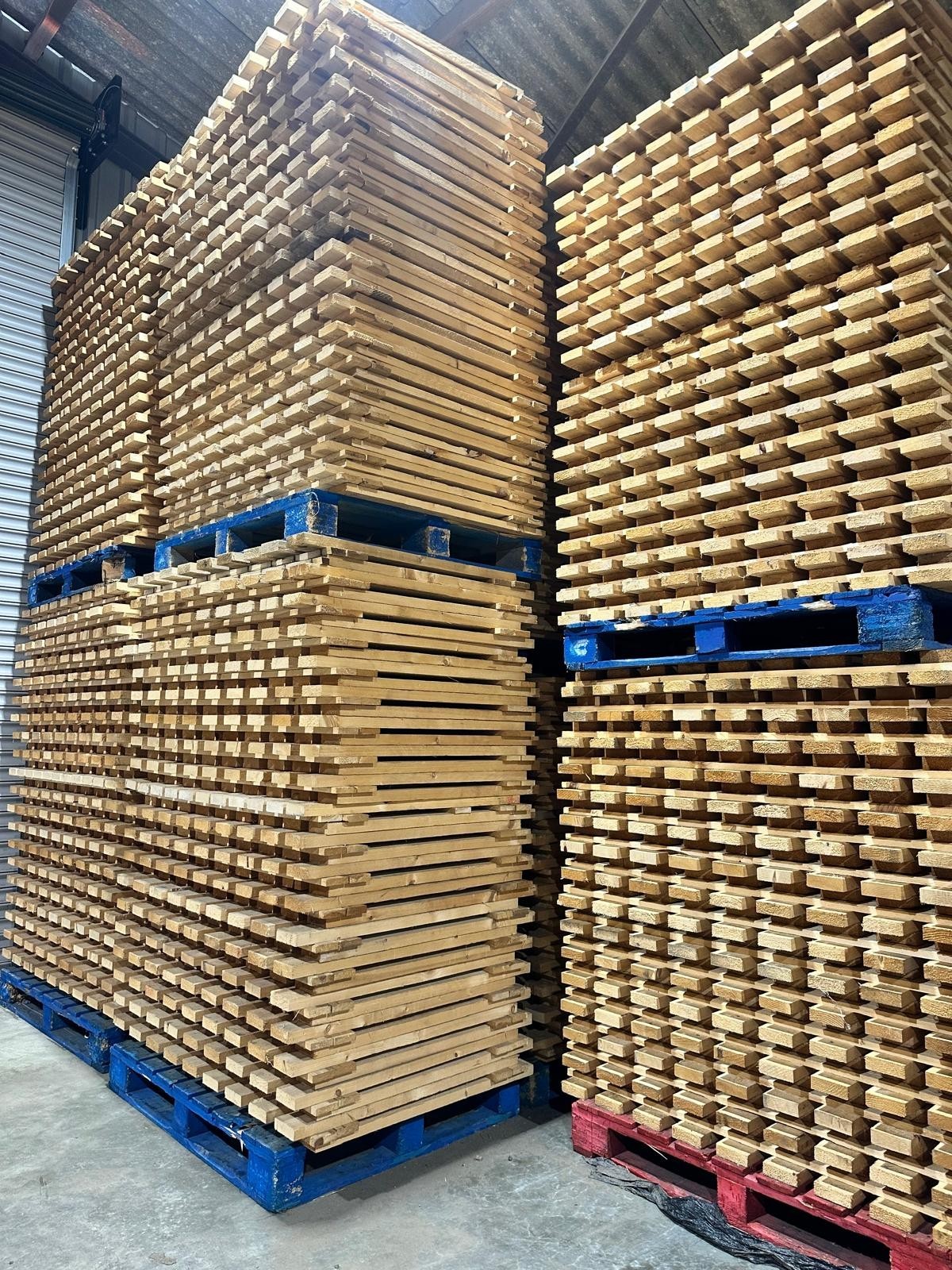 Timber Decks Racking New and Used Stock Pallet Racking Timber Decks Open Boarded 900mm Depth ...