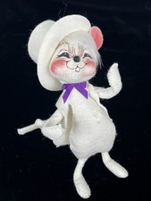 Vintage 1999 Annalee Mouse Wearing White Top Hat
