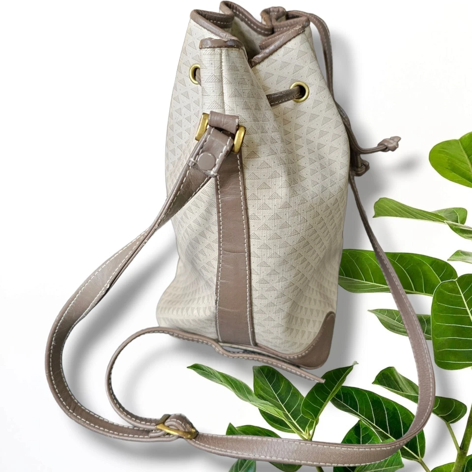 Bolso de hombro Liz Claiborne 1984 de colección con cordón de 10" logotipo triángulo topo Foto 4 de 4