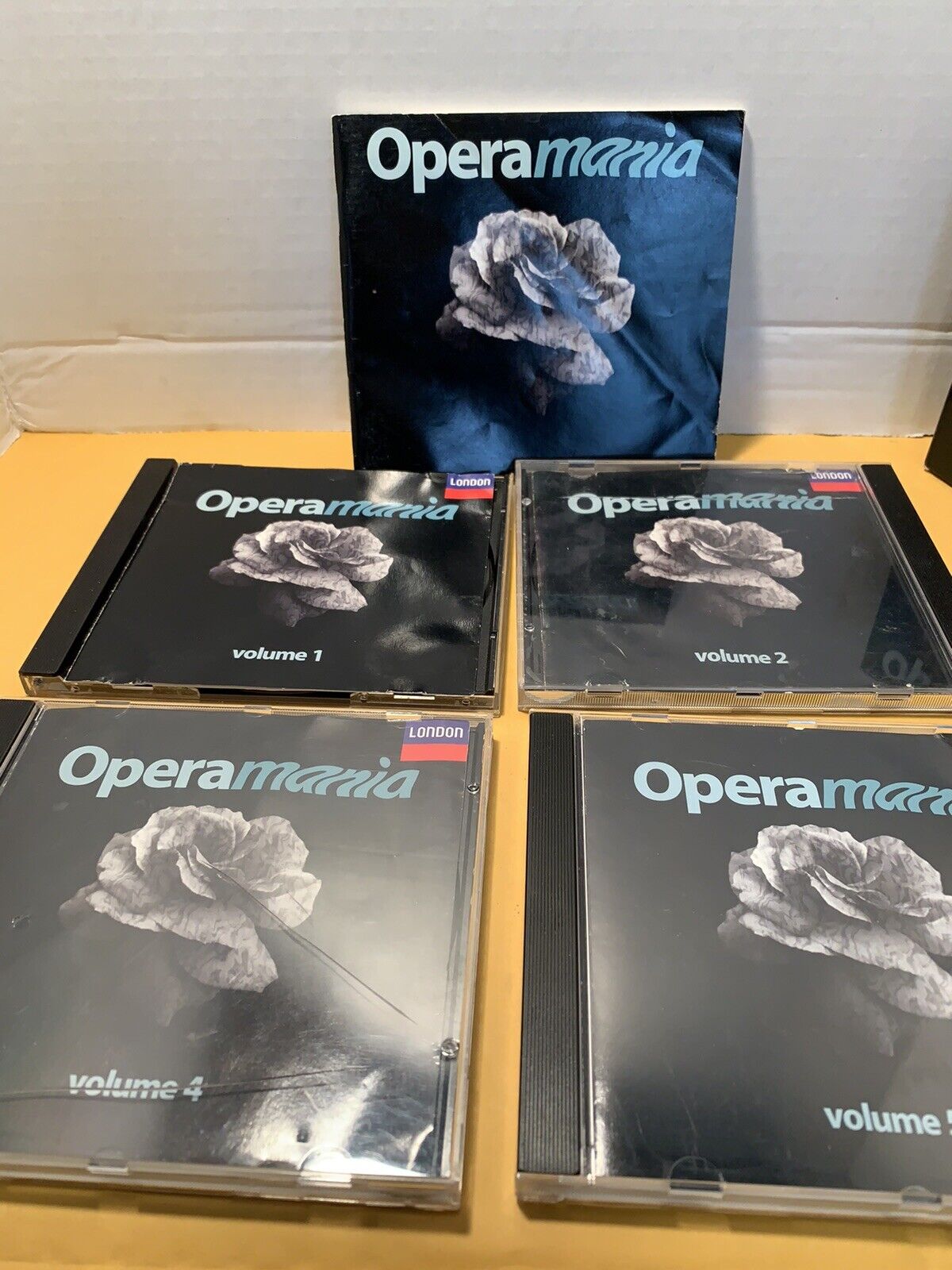Operamania by Various Artists (4 CD Box Set, London)