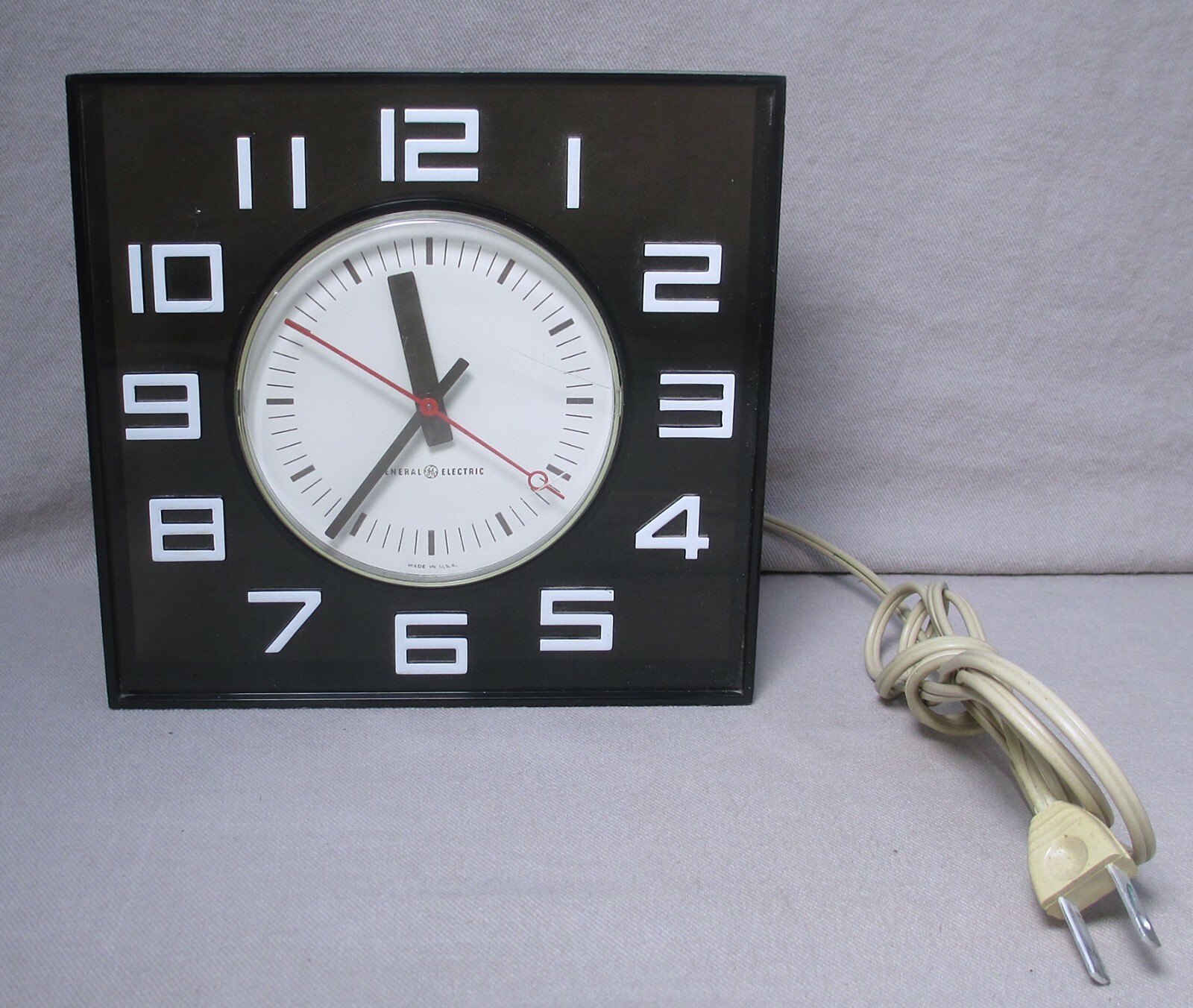 Vintage1960s70s General Electric Model 2173 Acrylic Square Electric