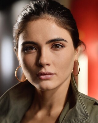 ARIENNE MANDI 8x10 PHOTO *
