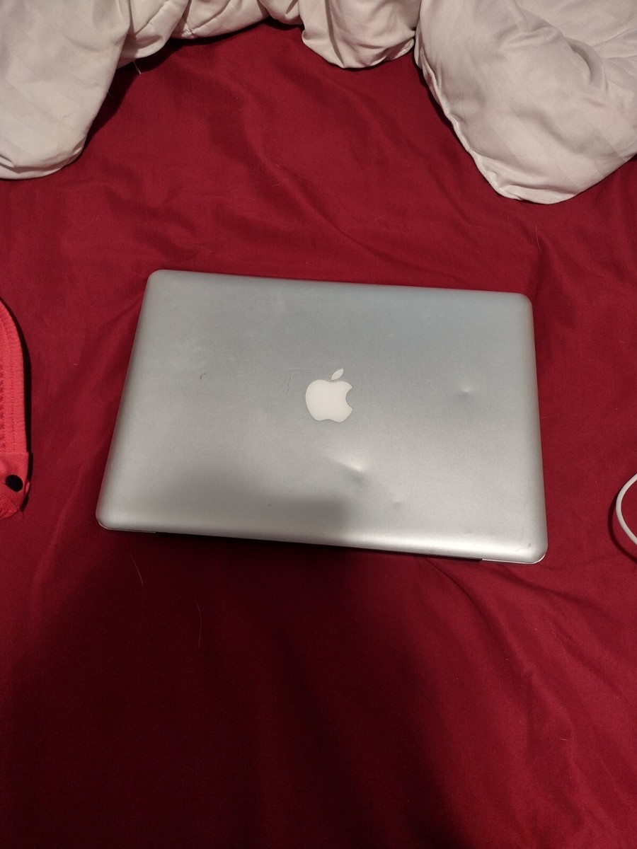 Apple MacBook 13 in 2008 Silver/Intel Core 2 Duo 2.00 GHz, 160 GB Apple MacBook 13 in 2008 Silver/Intel Core 2 Duo 2.00 GHz, 160 GB