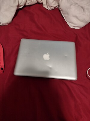 Apple MacBook 13 in 2008 Silver/Intel Core 2 Duo 2.00 GHz, 160 GB