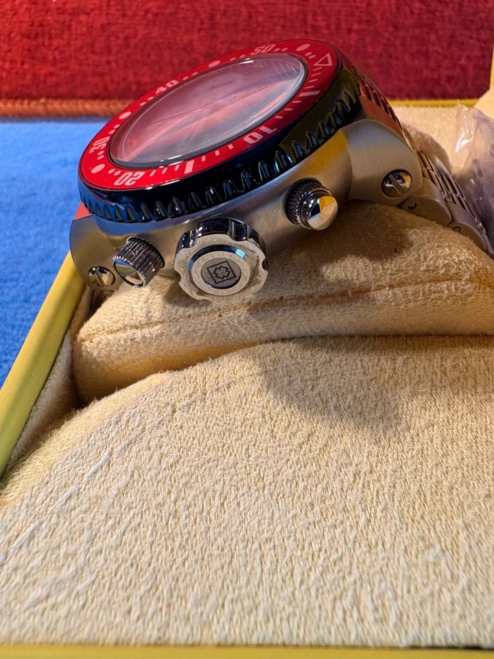 Invicta Pro Diver / Chronograph 36590 + Box + Dokumente - 50 ATM - wie neu ! - Bild 3 von 4