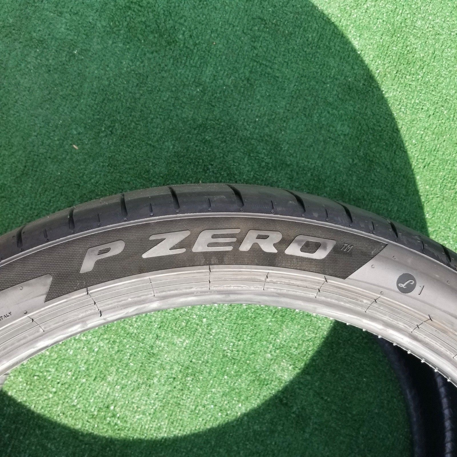 Lamborghini Urus Tire