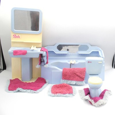 1980er Vintage Pedigree Sindy Badezimmer Set - blau und rosa plus Handtücher
