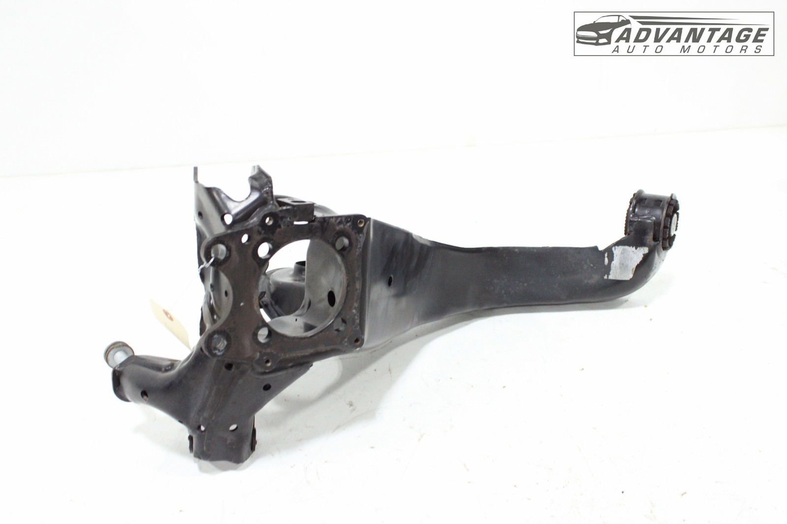 2018-2023 BMW X2 F39 FWD REAR RIGHT TRAILING ARM SPINDLE KNUCKLE BEARING HUB OEM