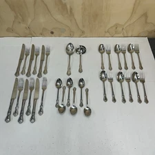 32-Pieces Set Reed & Barton 18/10 Stainless Flatware Set - Service for 6 People