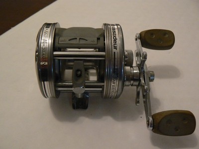 Abu Garcia Ambassadeur 5601AB Baitcaster Fishing Reel - LH - Working Nicely
