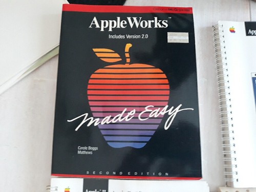 Original Apple IIGS Owners Guide & Manuals Lot. - Picture 7 of 11