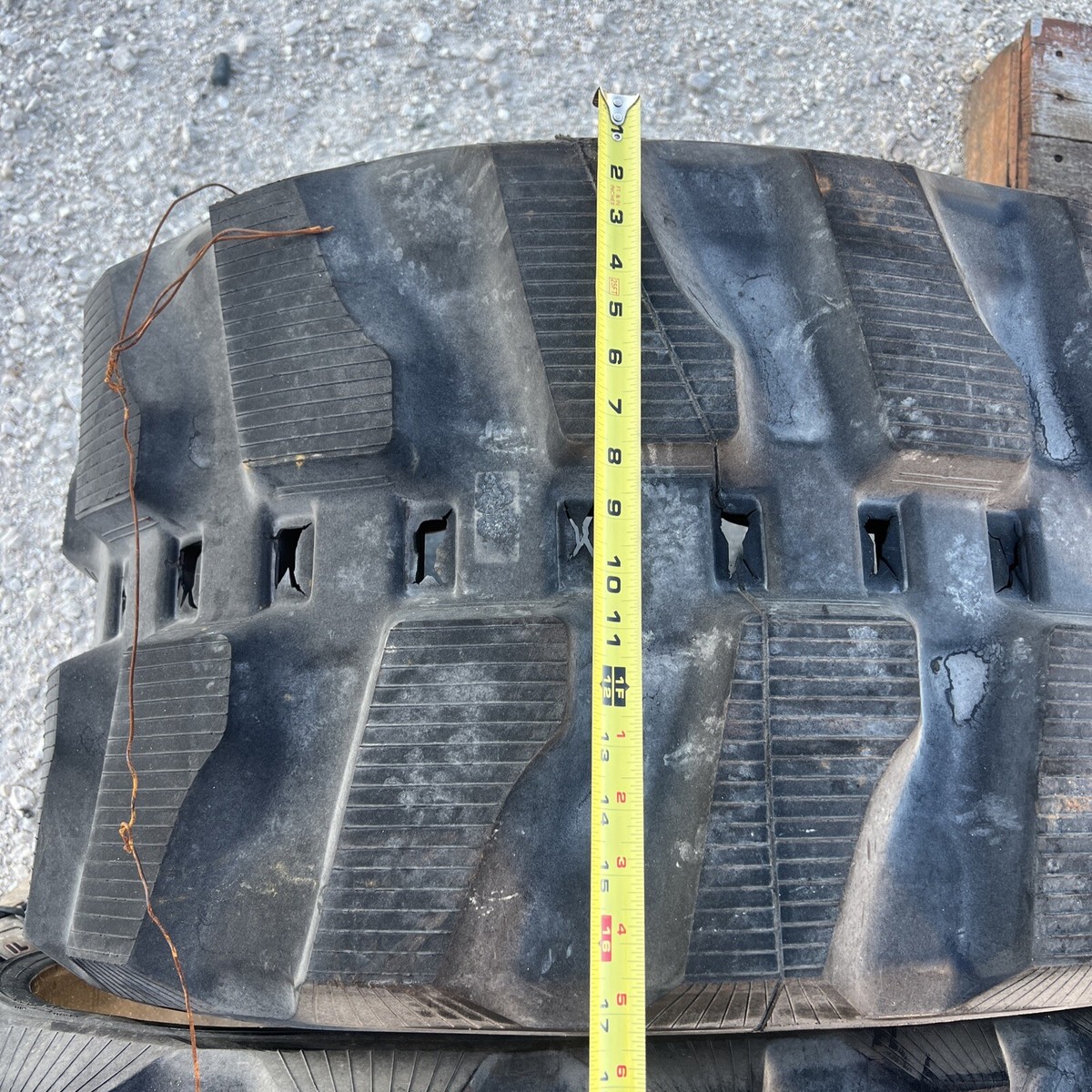 Bridgestone 1000187782 450x81x80 rubber tracks Hitachi 75UL Wacker