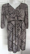 TAHARI CREAM & BLACK BELTED V NECK 3/4 SLEEVE DRESS SIZE 14 **NEW WITH TAGS**