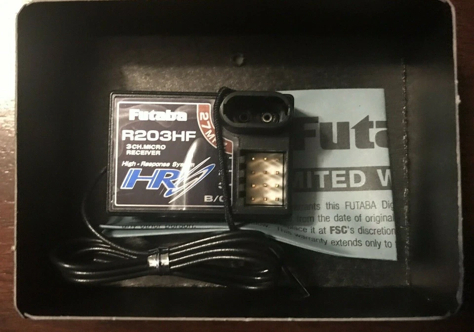 FUTABA HRS RECEIVER R203HF 27 MHZ FUTL0343 - Image 2 of 3