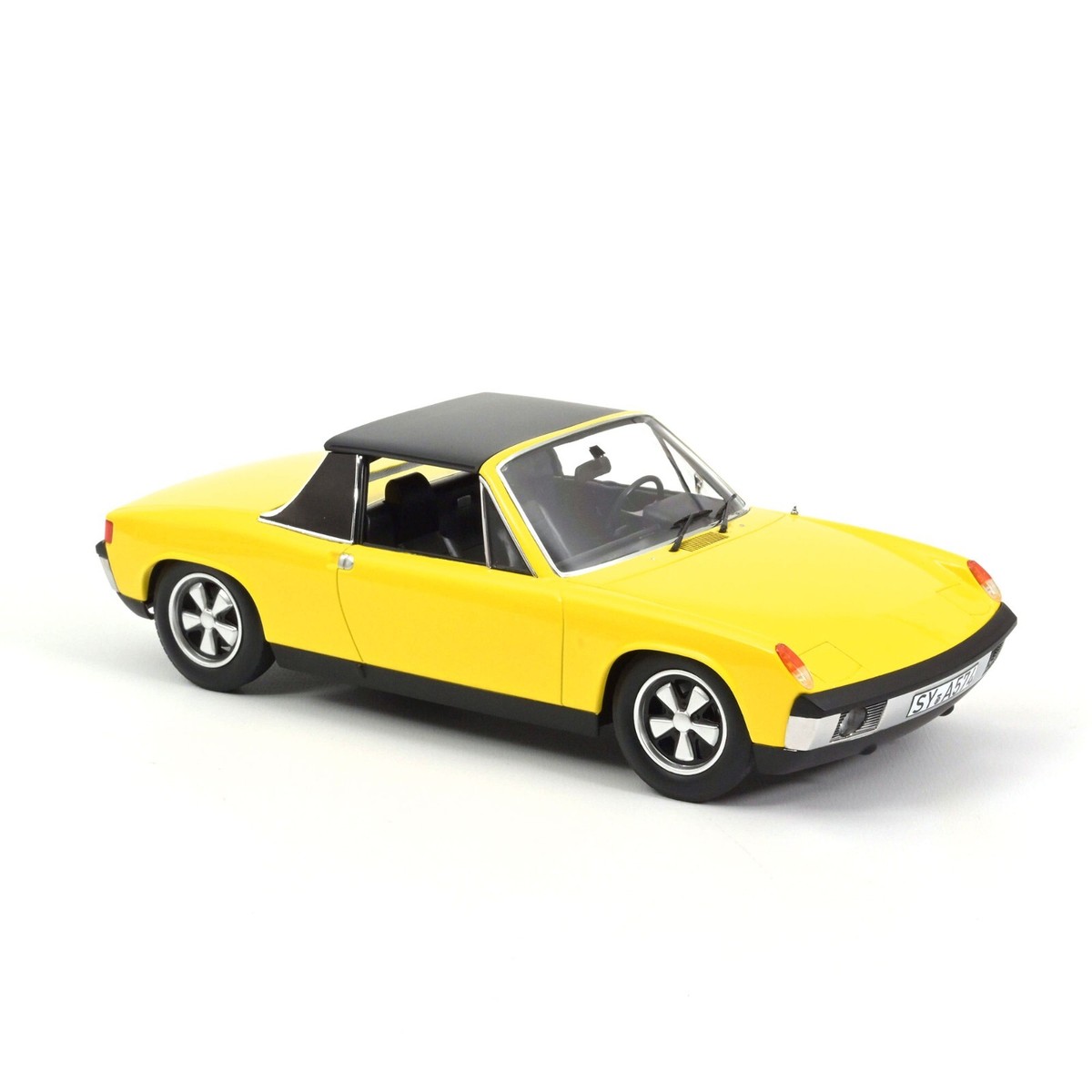 1/18 ポルシェ914 AUTOart 1:18 Scale Porsche 914/6, Silver Metallic. ezToys
