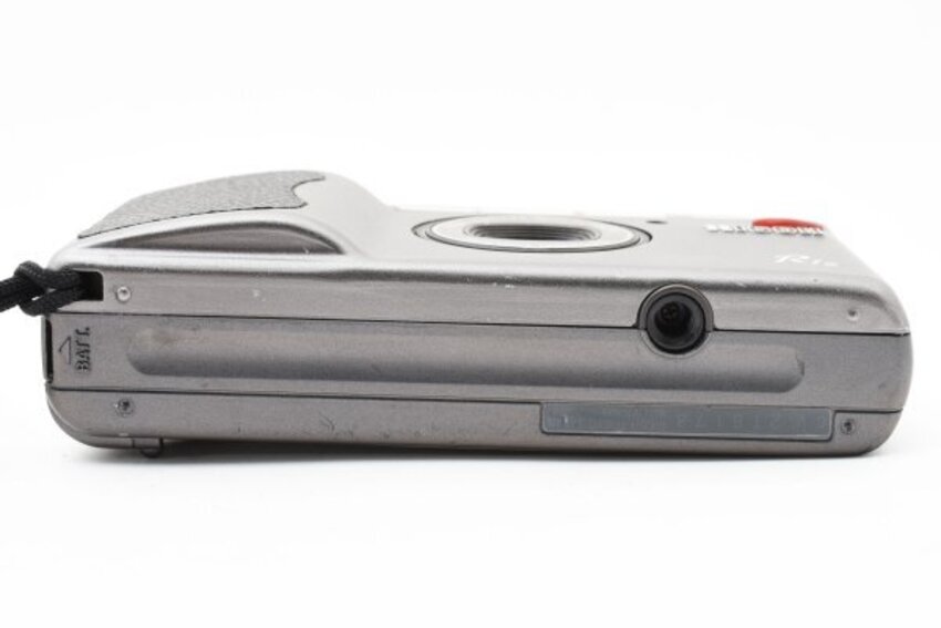 Ricoh R1s Gray Point & Shoot 35mm Compact Film Camera