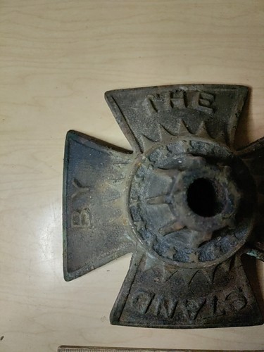 Antique/Vintage - "Stand By The Flag" Iron Stand - 7" x 3.75"t. - No Maker Mark - Picture 3 of 14