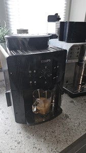 Krups EA81*Modell FPB145000P Kaffeevollautomat Schwarz