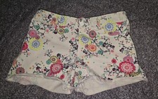 Old Navy White Floral Cut Off Lightweight Adjustable Waist Denim Shorts Girls 16