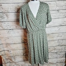 Gap Olive green floral wrap dress Size Large NWT Missing Belt 