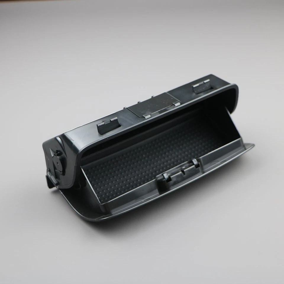 Caja de soporte para gafas de sol negra genuina 1K0868837E para VW Passat Tiguan Jetta CC Foto 2 de 4