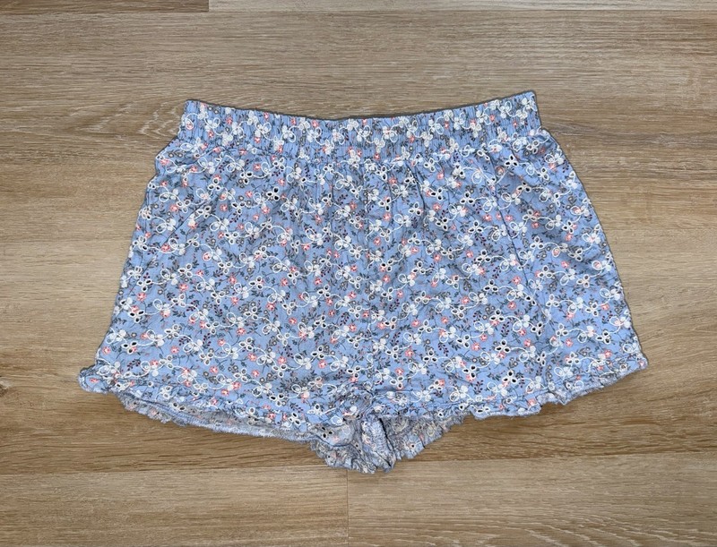Design History Girls Floral Eyelet Shorts size medium
