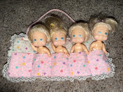 Tyco Quints Dolls In Sleeping Bag Carrying Bag (4) Mini Dolls
