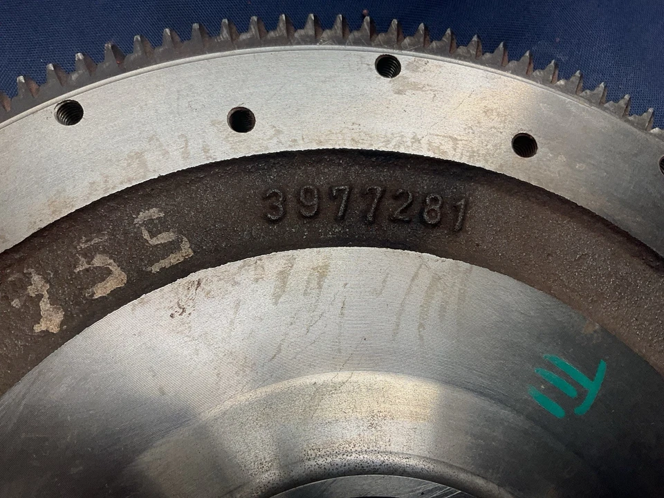 Volante Cummins P/N 3977281 usado/buen estado Foto 3 de 4