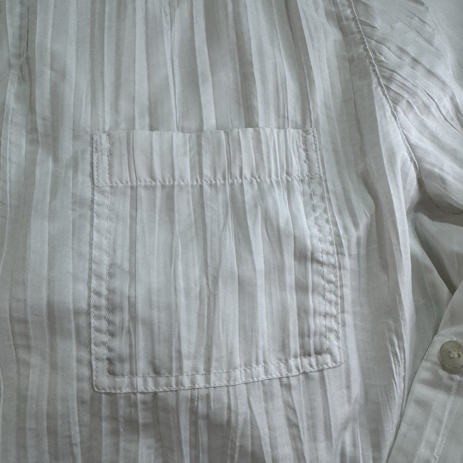 Chicos Classic Crinkle Tabby Button Down Light We… - image 2