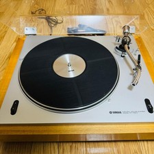 YAMAHA YP-700C Turntable Record Player Tested Working Used Japan