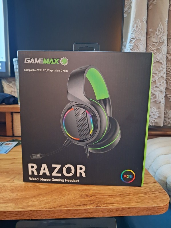 UNOPENED NEW  RGB GAMING  HEADSET.