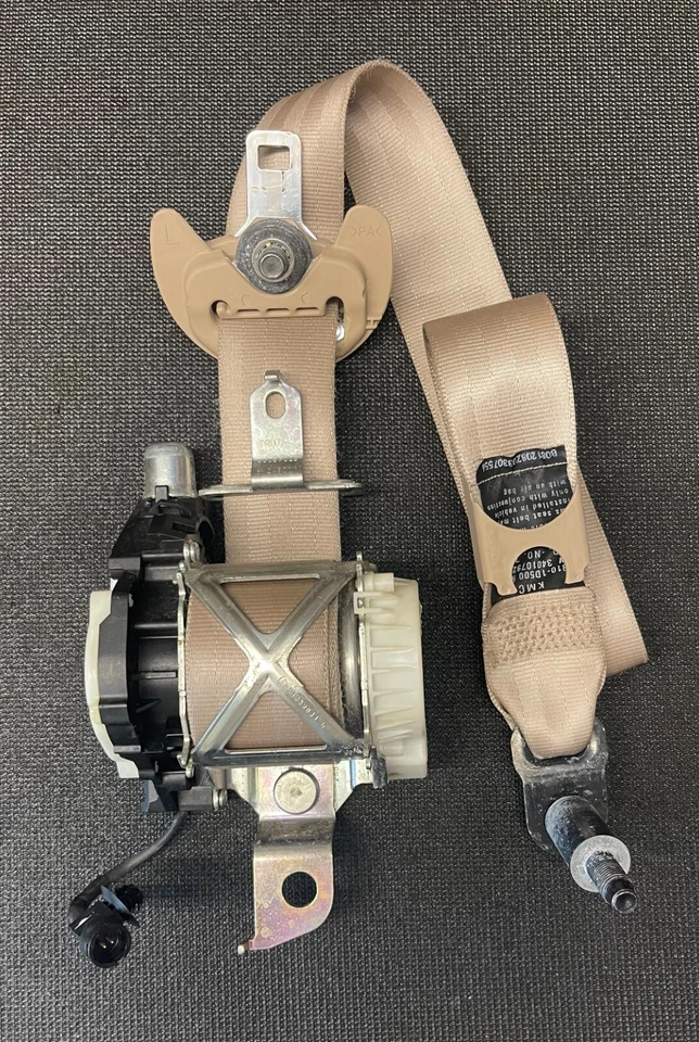 2007 2008 2009 2010 2011 2012 Kia Rondo Front LEFT DRIVER Side Seat Belt OEM - Image 3 of 4