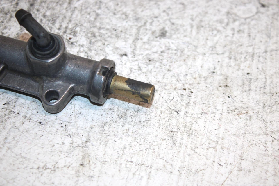 Polaris Sportsman 600 2004 OEM cilindro maestro de freno trasero 1910301 1911113 AP58 Foto 2 de 4