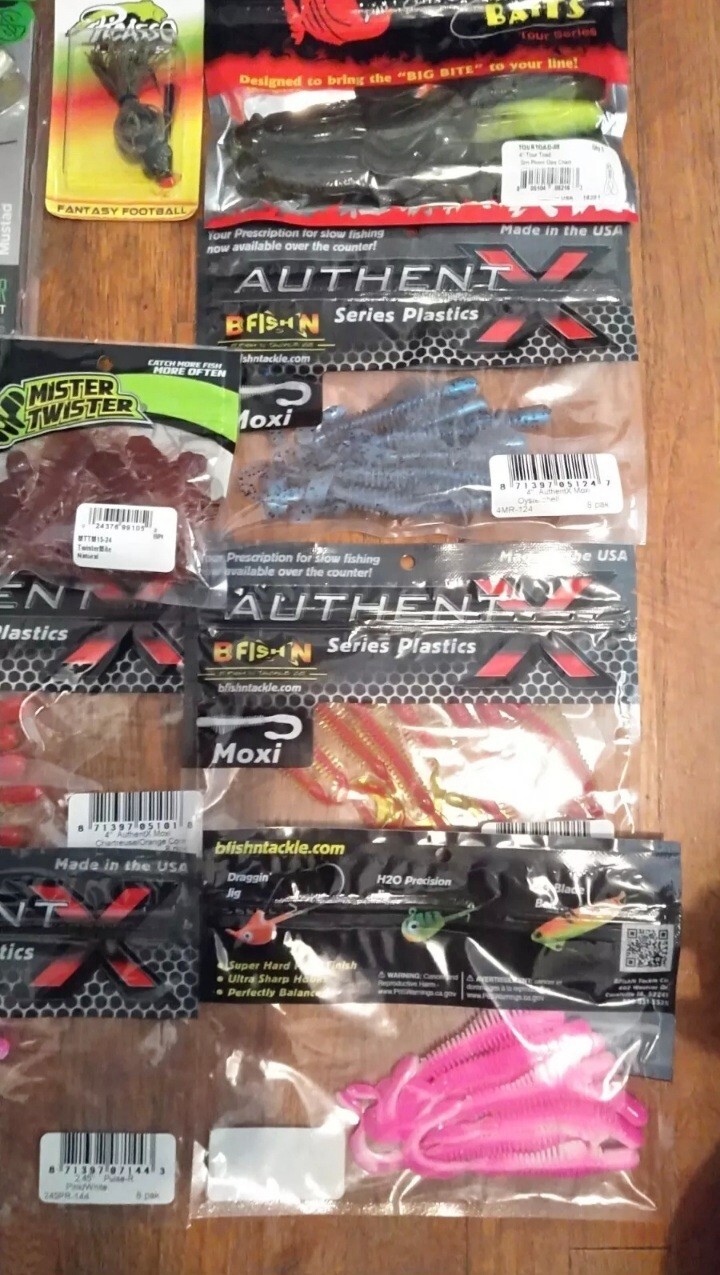 20 Bass Fishing Lures Lot Soft Plastics Jigs Buzzbait Googan Squad Jackall Senko - Image 5