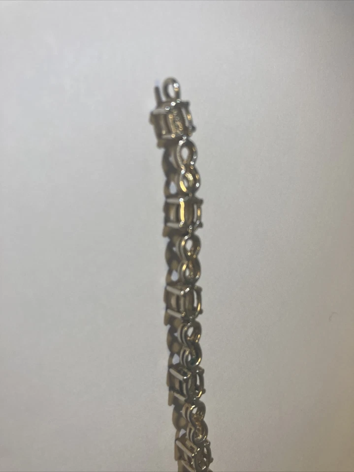 Petite 10 karat yellow gold citrine diamond chip bracelet - Image 3 of 4