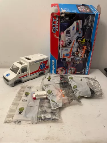 PLAYMOBIL City Action 71232 With Light And Sound NIB Rescue Ambulance