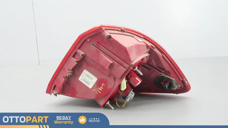 Оригинальный передний левый внешний задний фонарь для Mercedes GL450 2013-2016 годов выпуска A1669067501 - Изображение 4 из 4